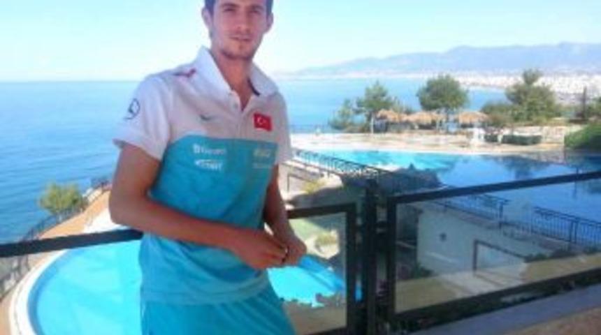 Başarılı Kaleci Turhan Milli Takım Kampına Davet Edildi