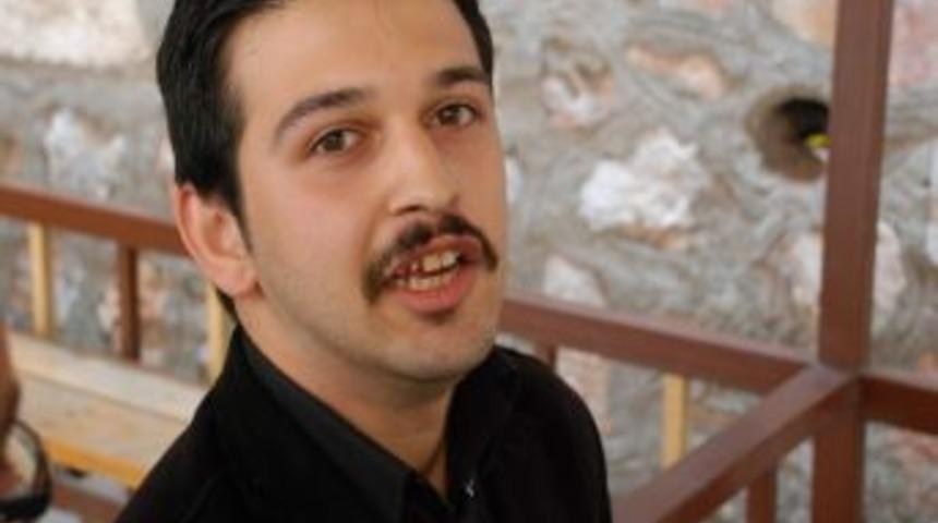 Engeli, Aşkına Engel Oldu