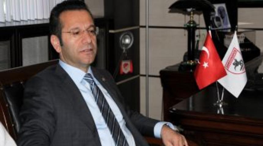 Vali Aksoy, Ligde Zor G&uuml;nler Ge&ccedil;iren Samsunspor'u Ziyaret Etti