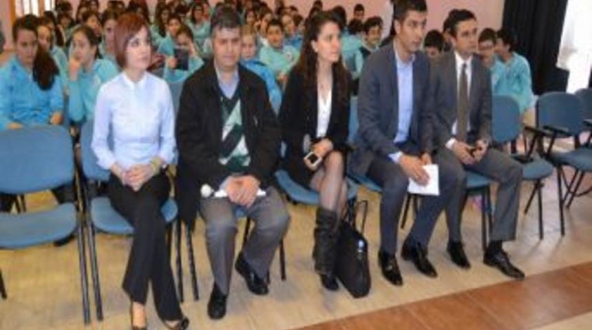 &Ouml;ğrencilere Engellilerin Yaşadıkları Zorluklar Anlatıldı