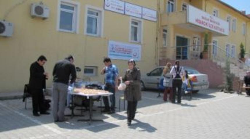 Hastane Personelinden Kutlu Doğum Lokması