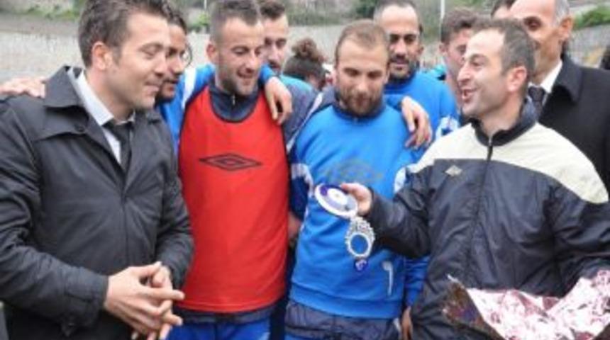 Ak Parti İl Y&ouml;netimi, Zonguldak K&ouml;m&uuml;rspor&rsquo;u Ziyaret Etti