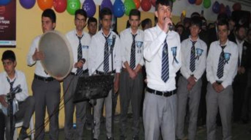 Y&uuml;ksekovalılar, Kutlu Doğum Programında Salonu Doldurdu