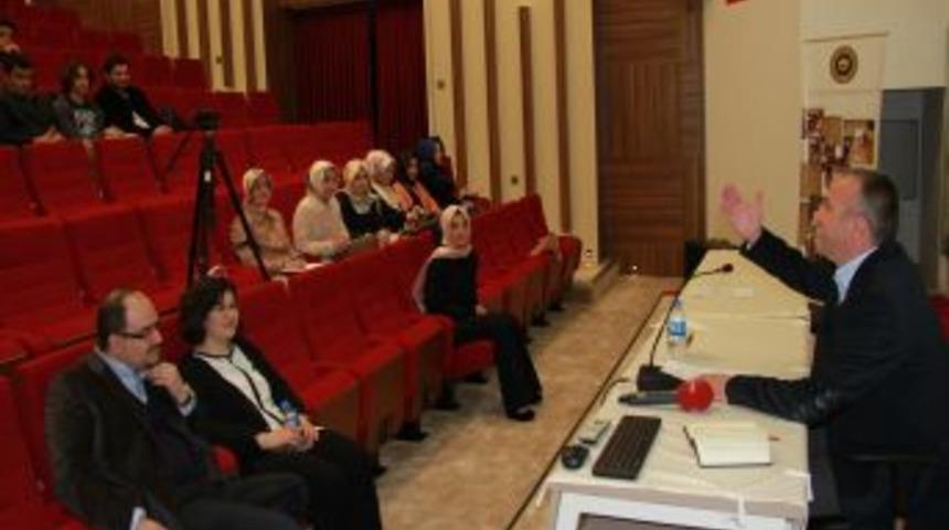 Doç Dr. Gökhan Bacık: Türkiye’nin Ortadoğu’ya Ancak Rol Model Olabilir