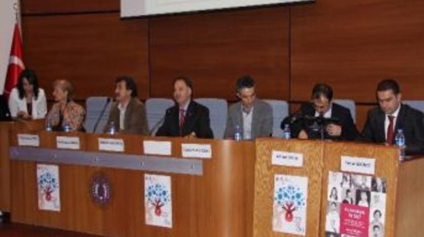 Atat&uuml;rk &Uuml;niversitesi&rsquo;nde &ldquo;koruyucu Aile Hizmeti&rdquo; Paneli