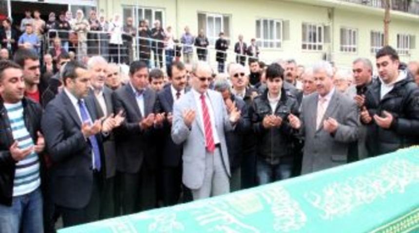 Hastane M&uuml;d&uuml;r Feyzi K&ouml;se Son Yolculuğuna T&ouml;renlerle Uğurlandı