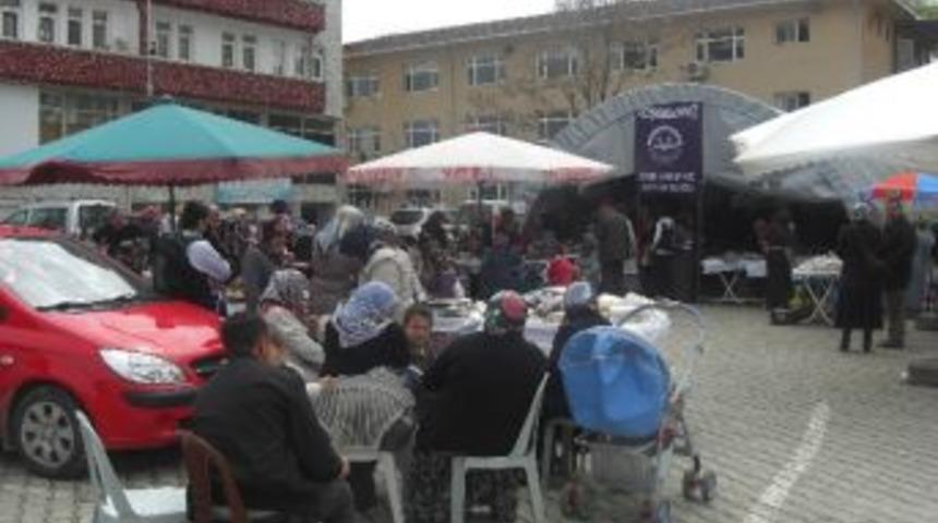 Kur&rsquo;an Kursları Kermesi &ldquo;kutlu&rdquo; Oldu