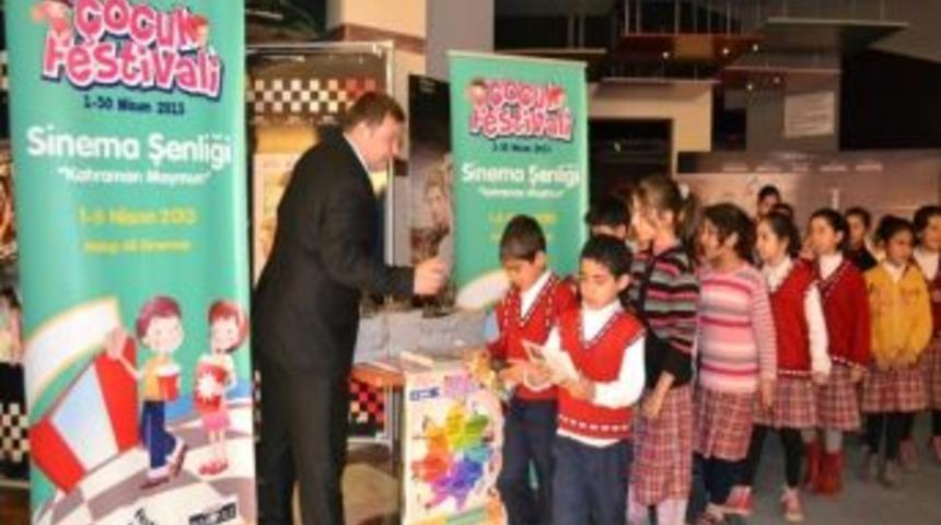&Ccedil;ocuk Festivali, Sinema Ve Tiyatro Şenliği İle Başladı