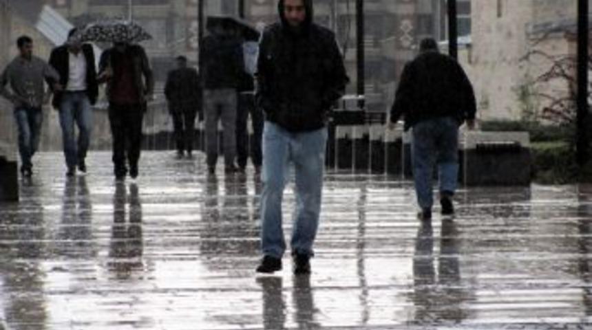 Sivas&rsquo;ta Bahar Yağmurları Etkili Oluyor
