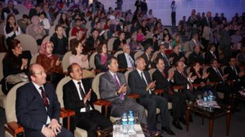 A&Uuml;&rsquo;de Koruyucu Aile Hizmeti Anlatıldı