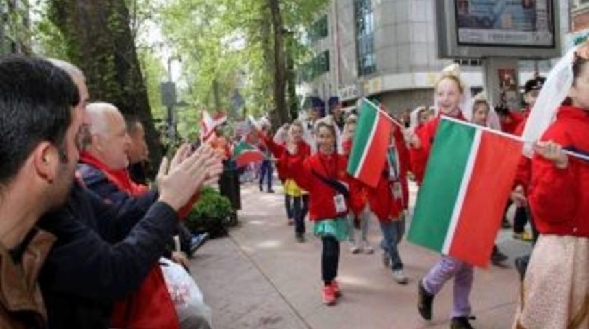 Kocaeli&rsquo;de 23 Nisan Festivali Kortej Y&uuml;r&uuml;y&uuml;ş&uuml;yle Başladı