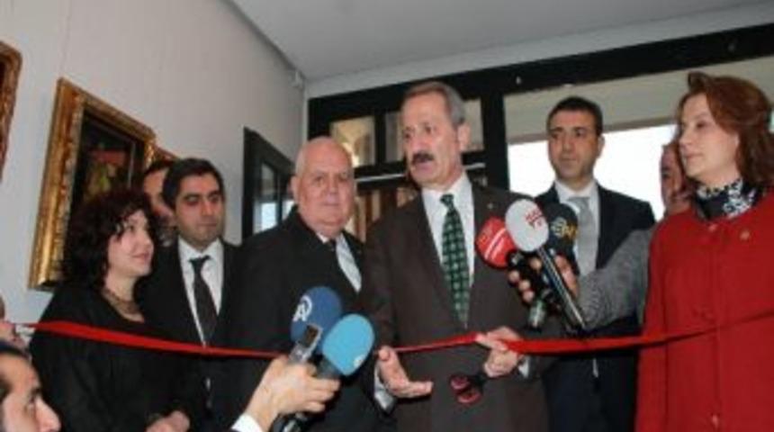 Bakan &Ccedil;ağlayan, Ressam Uğur Mine Tamay'ın "m&uuml;hr&uuml; Şerif" Sergisini A&ccedil;tı