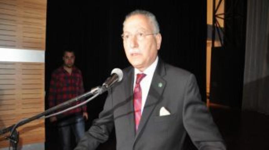 Ekmelettin İhsanoğlu, &Uuml;niversite &Ouml;ğrencilerine Konferans Verdi