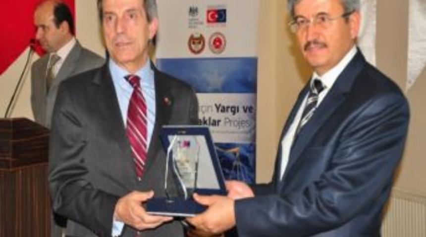 &ldquo;avukatlar İ&ccedil;in Yargı Ve Temel Haklar Projesi&rdquo; Kapanış T&ouml;reni