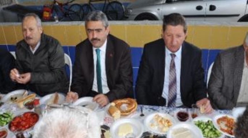 Başkan Alıcık, Nazilli Yeni Sanayi Esnafı İle Kahvaltı Yaptı