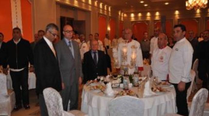 Kuşadası&rsquo;ndaki Profesyonel Aş&ccedil;ılar Gala Yemeğinde Buluştu