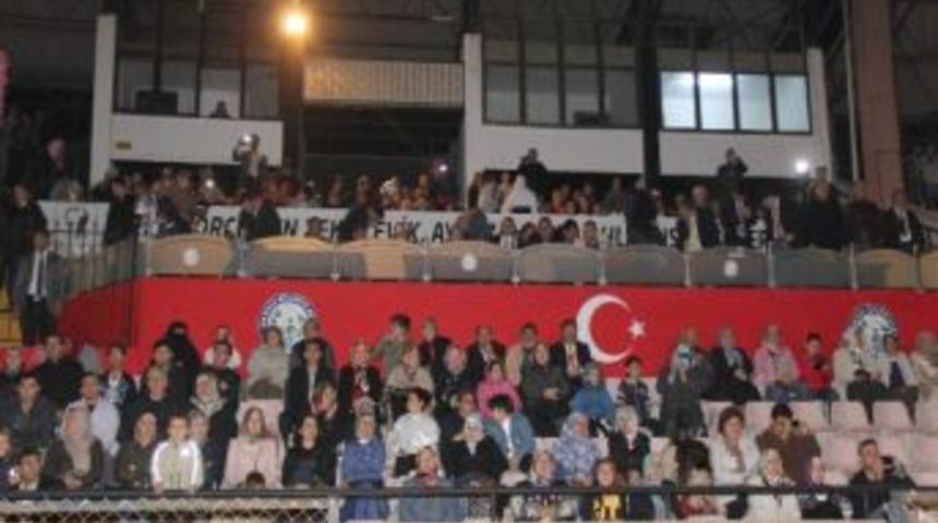 Ertuğrul Erkişi Binlerce Nazilliliyi Kendine Mest Etti