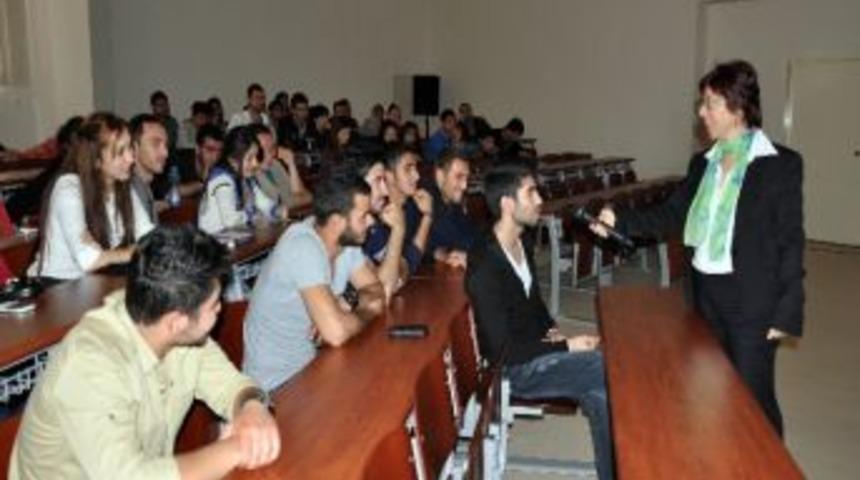 Erdemli Myo’da “iş Arama Ve Bulma Teknikleri” Konferansı