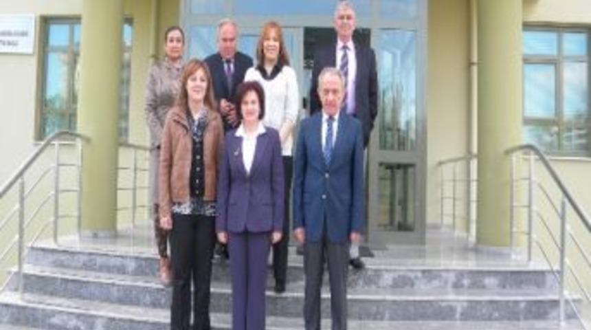 Ankara Odt&uuml; Koordinat&ouml;rleri, Manisa &Uuml;lkem Koleji'ni Ziyaret Etti