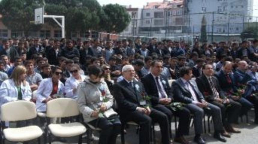 Şiir Yarışmasında Birinciye Bisiklet Hediye Edildi