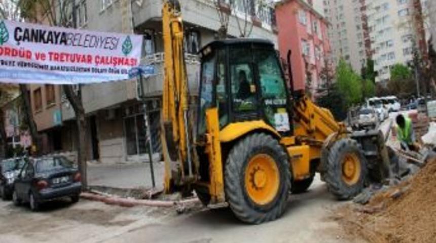 &Ccedil;ankaya&rsquo;nın Kaldırımları Yaza Hazırlanıyor