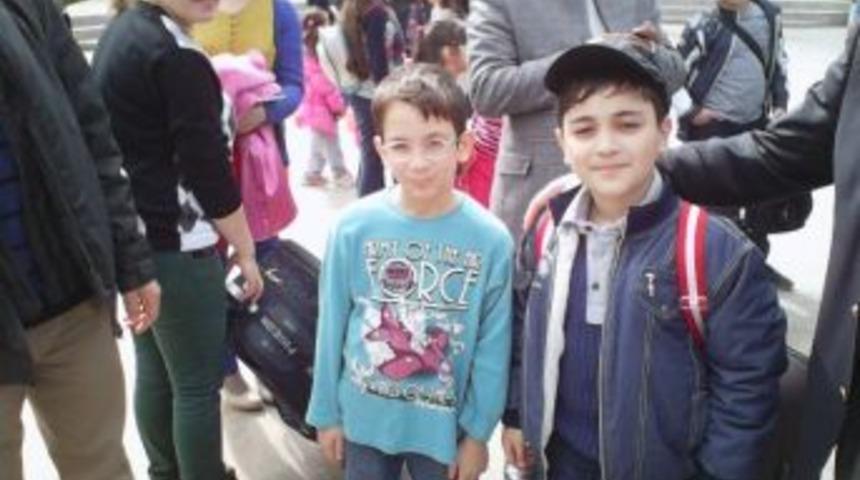 Azeri &Ouml;ğrenciler Ak&ccedil;akocada