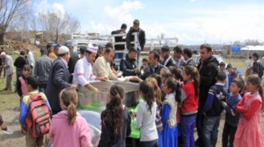 Ovakışla Beldesinde Kutlu Doğum Coşkusu