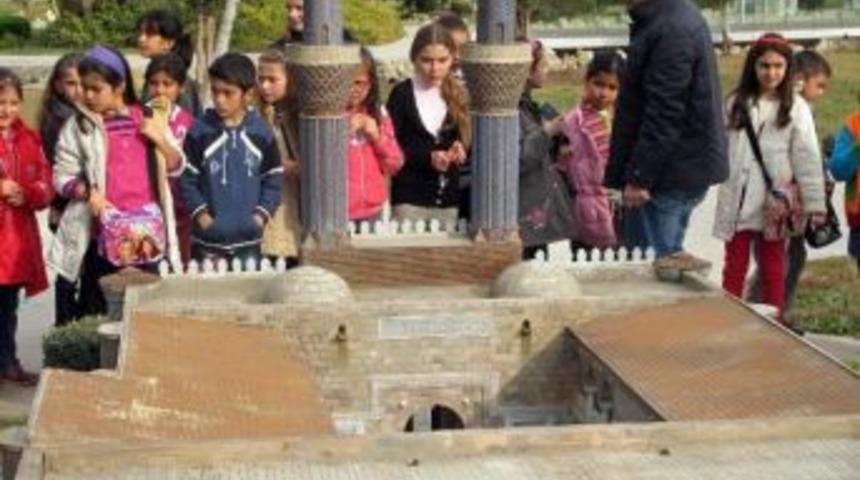 23 Nisan&rsquo;da Oyuncak M&uuml;zesi Ve Minicity &Uuml;ctersiz