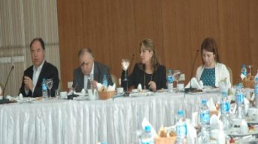 Denizli'de Akil Adamların Toplantısına Katılım Az Oldu