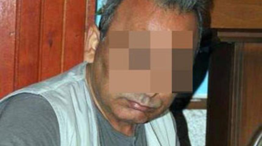 Liseli &ccedil;ocuğunun porno filmini &ccedil;ekti