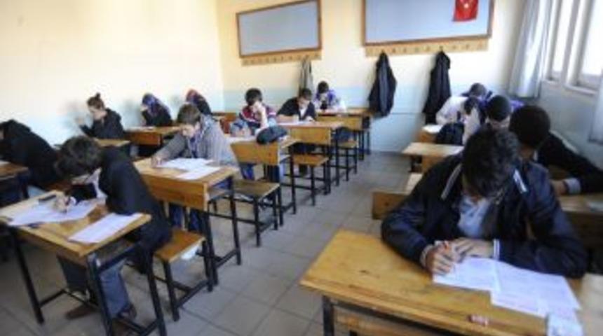 &Ccedil;anakkale'de 9 Bin Kişi Hz. Muhammed 'in Hayatından Sınava Girdi