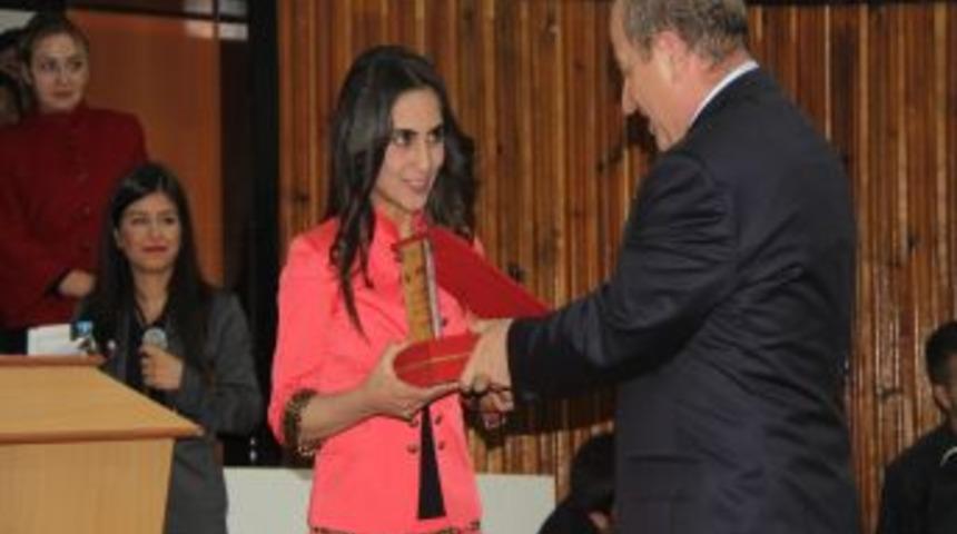 Ses Yarışmasında Kardeşlik Kazandı