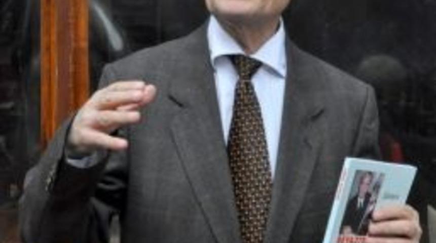 Beyazıt Sansı&rsquo;nın T&uuml;m Eserlerinin Yer Aldığı Kitabı &Ccedil;ıktı