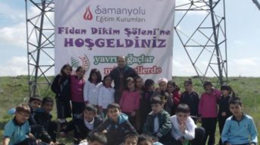 Samanyolu &Ouml;ğrencileri, Kutlu Doğum Anısına Ağa&ccedil; Dikti