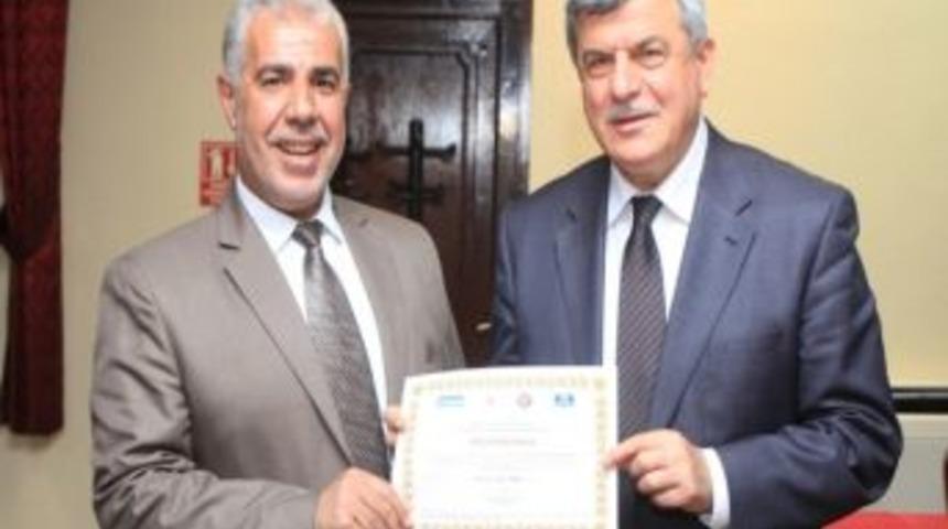 Filistin Heyeti Sertifikalarını Aldı