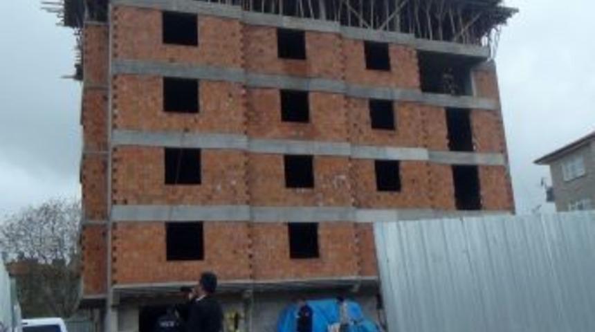 D&ouml;rd&uuml;nc&uuml; Kattan Asans&ouml;r Boşluğuna D&uuml;şt&uuml;