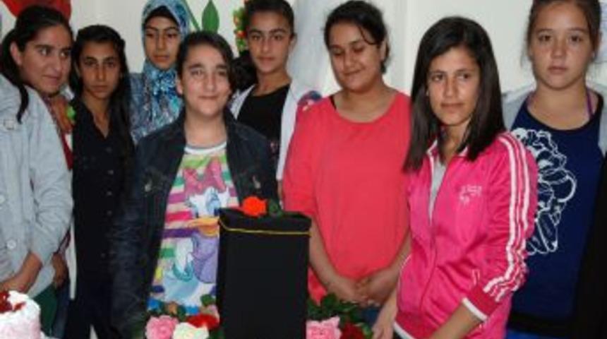 Ceyhan Altın &Ccedil;ocuk Okuma Salonu'nda Kutlu Doğum Coşkusu