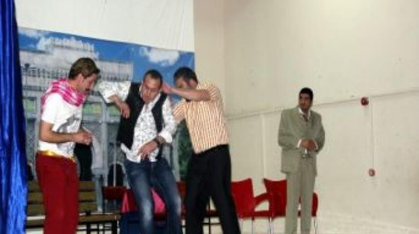 Polislerden &ldquo;palavra Kadavra&rdquo; Adlı Oyun