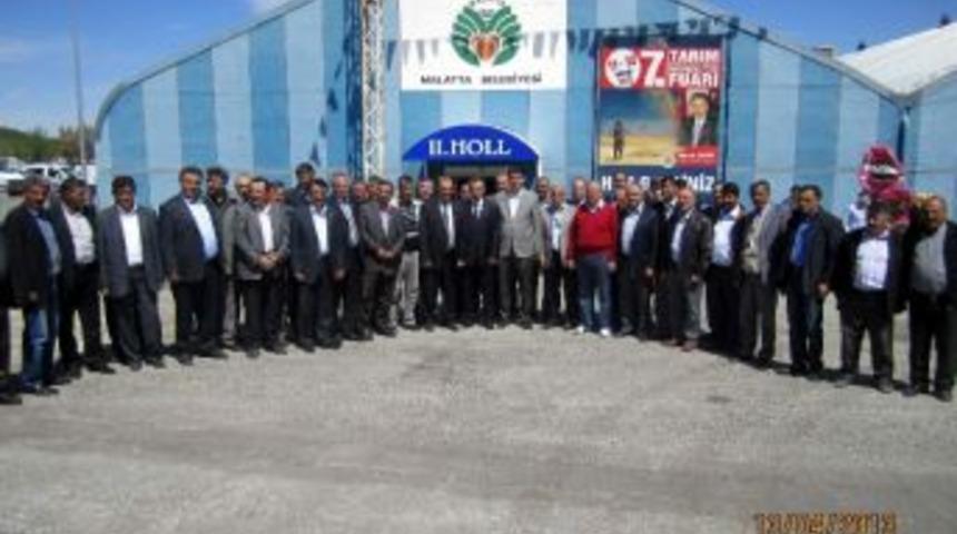 G&uuml;r&uuml;n Heyeti K&ouml;y Muhtarlarıyla Birlikte Malatya Tarım Fuarında