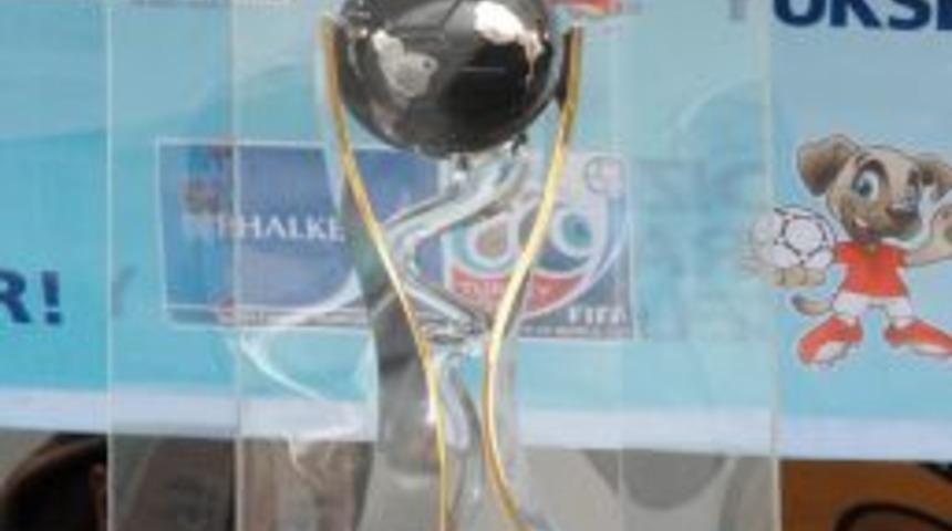 FIFA U20 D&uuml;nya Kupası Kayseri&rsquo;de Tanıtıldı