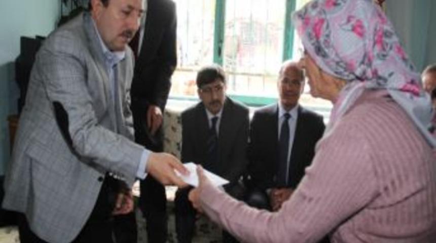 Vali Balkanlıoğlu&rsquo;ndan Dinar&rsquo;daki Koruyucu Ailelere Ziyaret