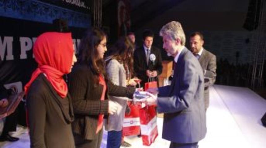 Sincan&rsquo;da Peygamber Aşkı Salonlara Sığmadı