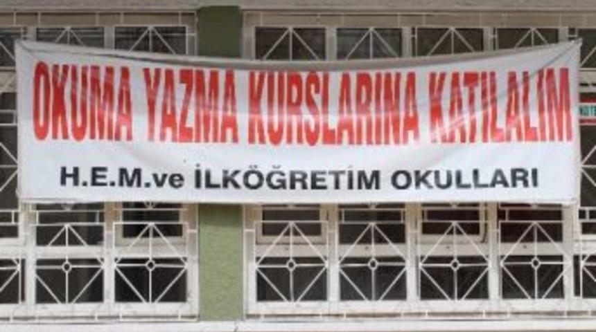 Halk Eğitim Merkezlerinde Okuma Yazma Kampanyası