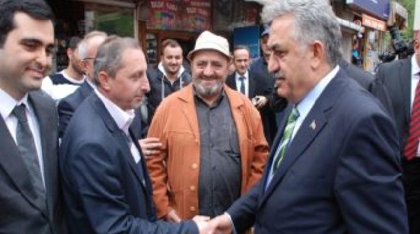 G&uuml;mr&uuml;k Ve Ticaret Bakanı Hayati Yazıcı Baba Ocağında Hemşehrileriyle Buluştu