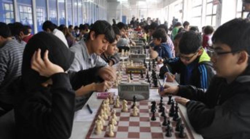 &Ccedil;ocuklara &Ouml;zel Satran&ccedil; Turnuvası