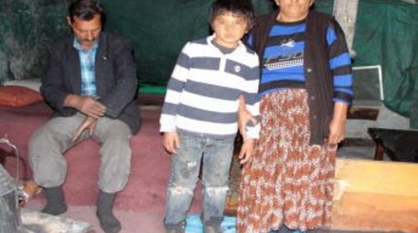 Kıyafetleri İle Dalga Ge&ccedil;ilince Okulu Bıraktı