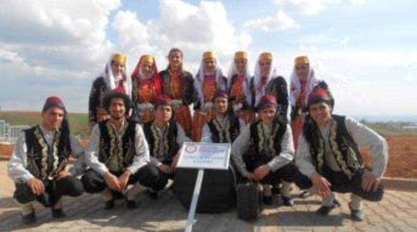 Ne&uuml; Halk Oyunları Ekibi Nevşehir&rsquo;i Temsil Etti