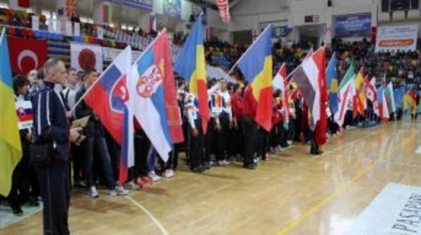 3. Uluslararası Rumi Çocuk Spor Oyunlarının Açılış Töreni Yapıldı