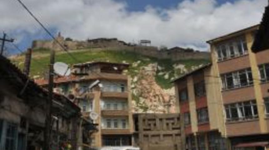 İskilip'teki Fotoğraf Sergisine 150 Yıllık Tarihi Kapıdan Giriliyor