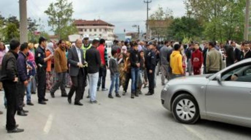 Kentsel D&ouml;n&uuml;ş&uuml;me Tepkili Romanlar, Bakan &Ccedil;ağlayan'ın Yolunu Kesmek Istedi